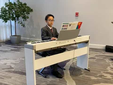 graphical user interface, website