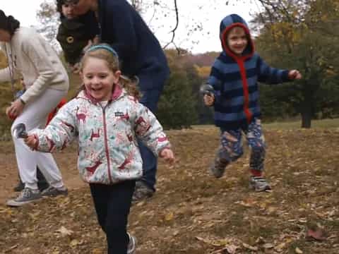 a group of children running