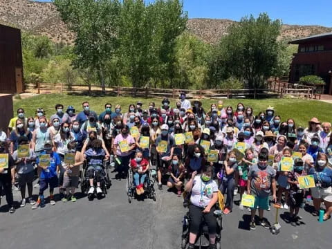 a large group of people running