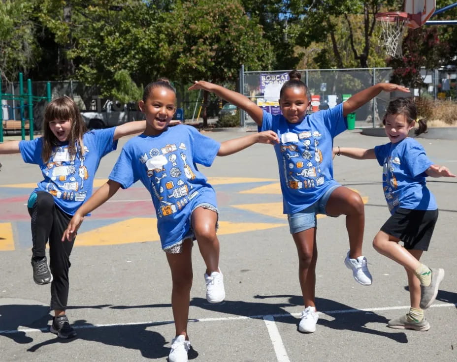 a group of people running