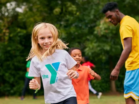 a group of people running