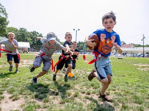a group of kids running