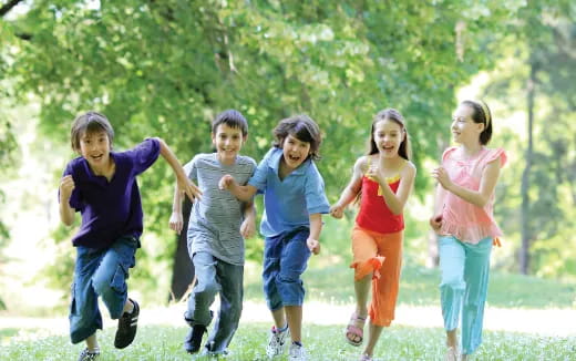 a group of children running