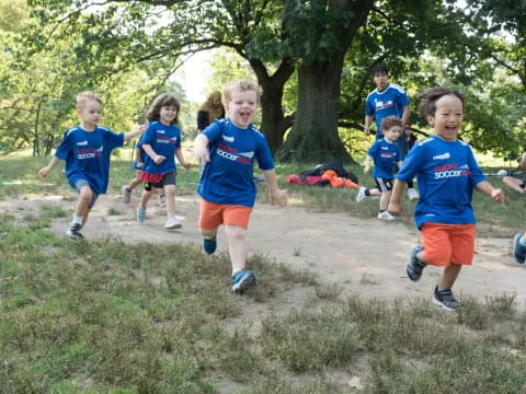 a group of kids running