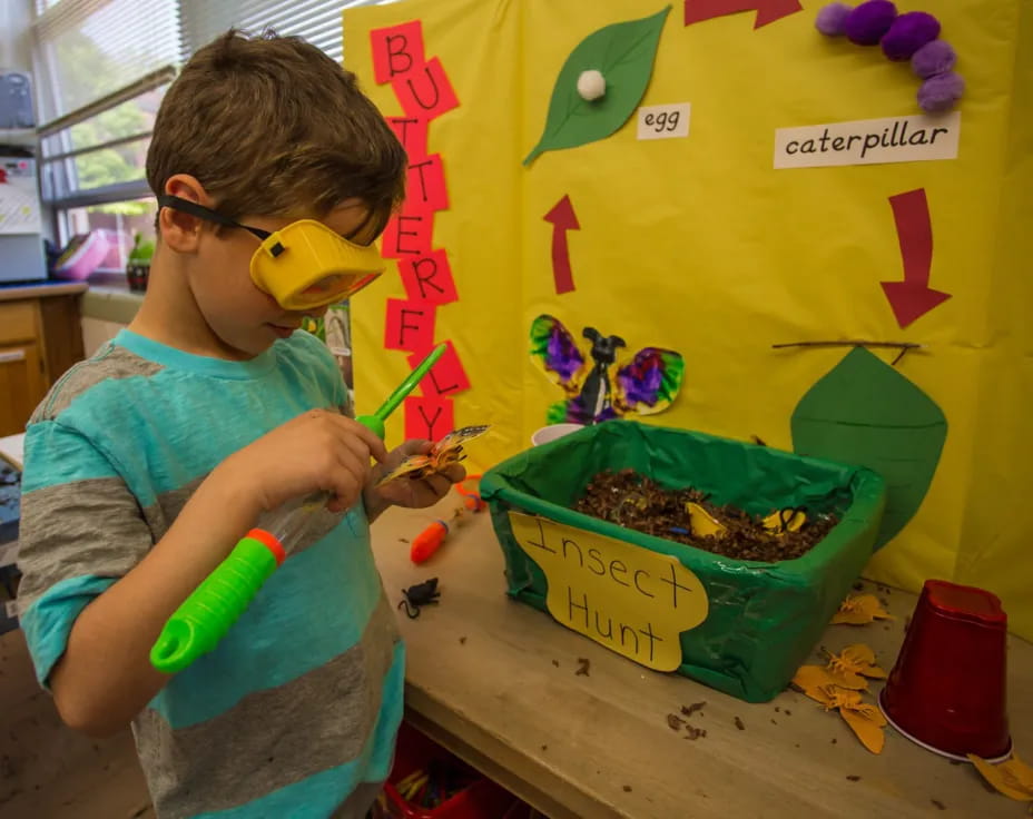 a child painting a picture