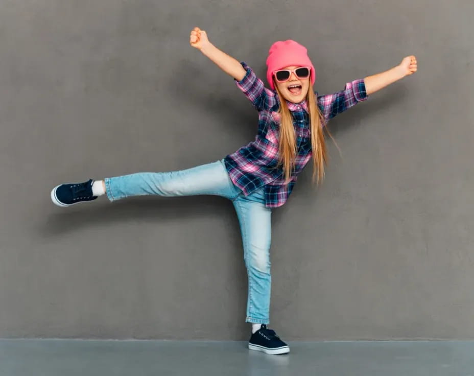 a person wearing a hat and sunglasses