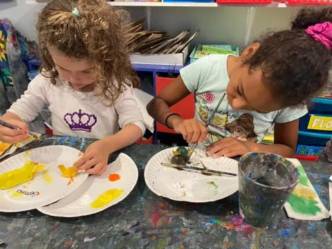 kids eating cake at table