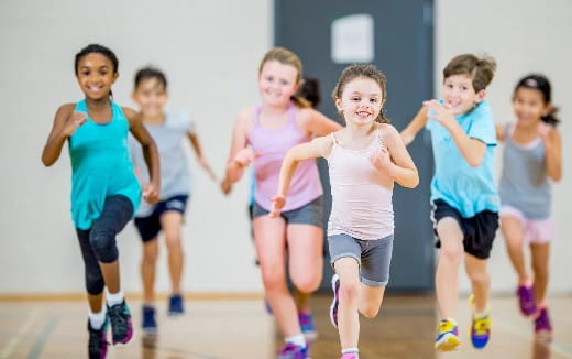 a group of kids running