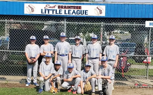 baseball players posing for a photo